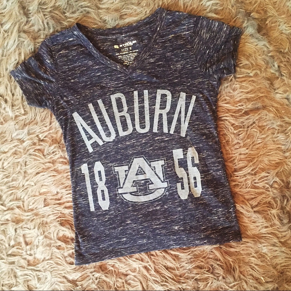 Auburn University Vneck Tee